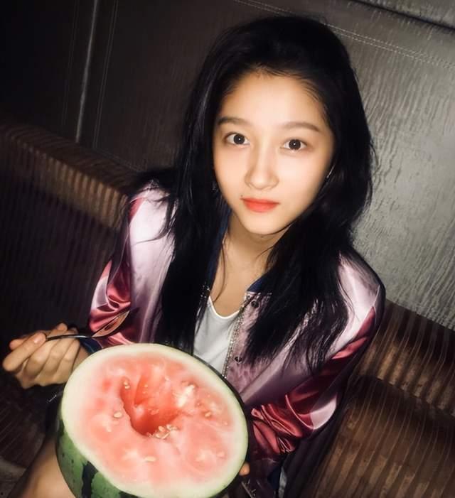 娱乐吃瓜酱拍照技巧,轻松成为拍照达人！